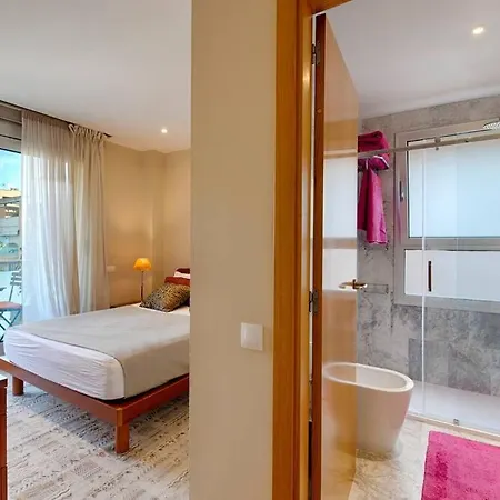 Great And Seaside Flat * Barcelona