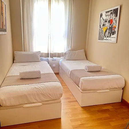 Great And Seaside Flat * Barcelona