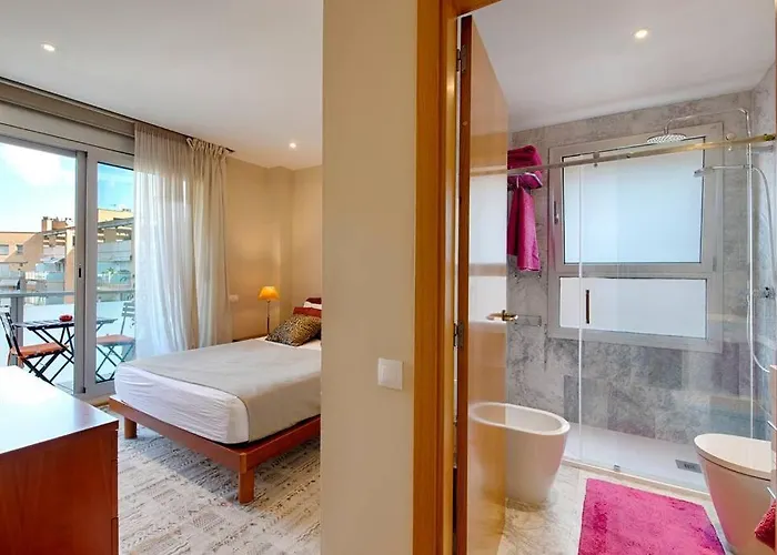 Great And Seaside Flat * Barcelona